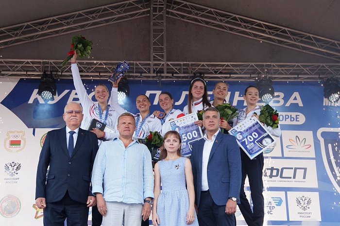 Амина Тагирова - победитель III Этапа Кубка Леднева. Белоруска Виолетта Гуреева завоевала бронзовую медаль. Амина Тагирова - победитель III Этапа Кубка Леднева. Белоруска Виолетта Гуреева завоевала бронзовую медаль.